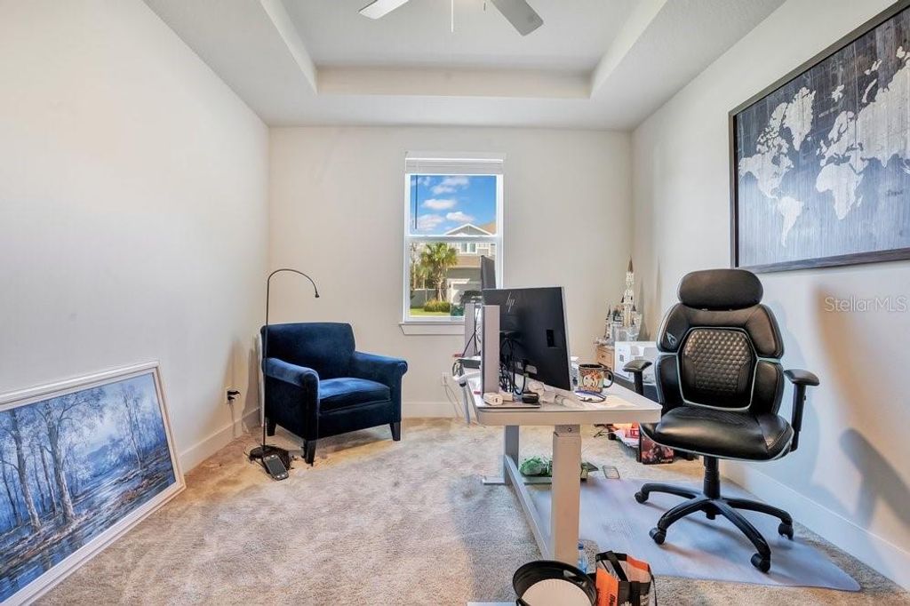 Image 32 of property listing at 704 FOX EDGE COURT, Oviedo, FL 32765
