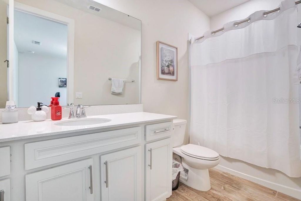 Image 35 of property listing at 704 FOX EDGE COURT, Oviedo, FL 32765
