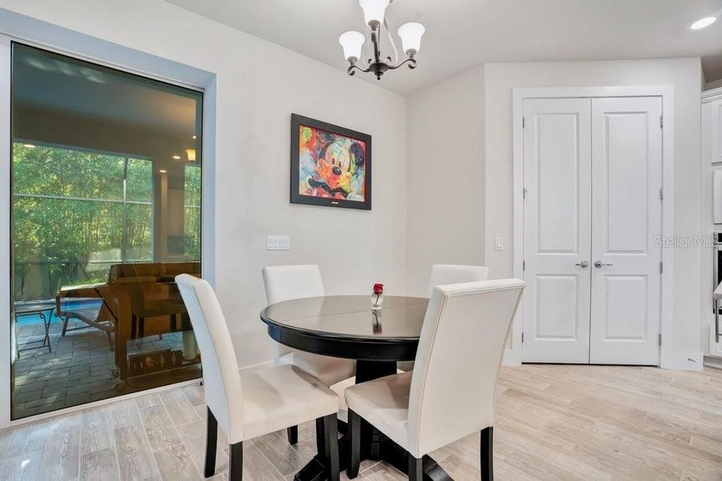 Image 9 of property listing at 704 FOX EDGE COURT, Oviedo, FL 32765
