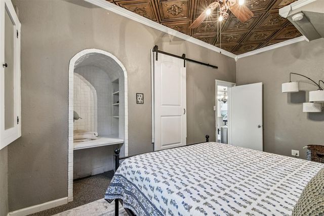 945 11TH STREET N, St Petersburg, FL 33705