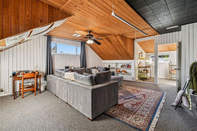 945 11TH STREET N, St Petersburg, FL 33705