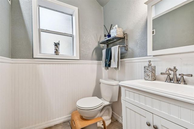 945 11TH STREET N, St Petersburg, FL 33705