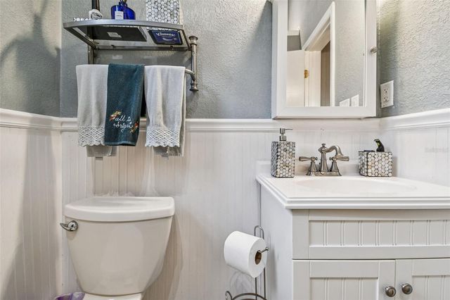 945 11TH STREET N, St Petersburg, FL 33705