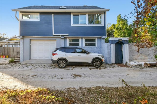 945 11TH STREET N, St Petersburg, FL 33705