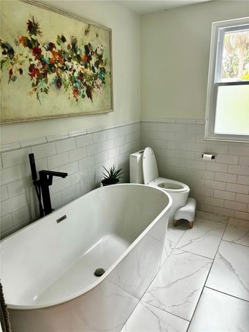 945 11TH STREET N, St Petersburg, FL 33705