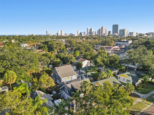 945 11TH STREET N, St Petersburg, FL 33705