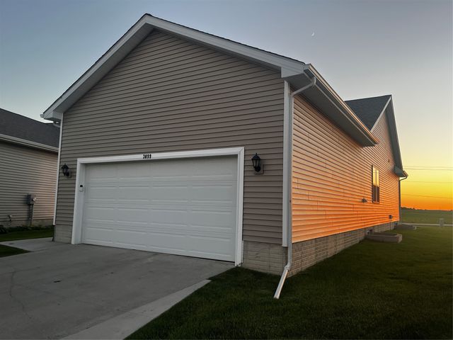 3099 NW Irvinedale Drive, Ankeny, IA 50023