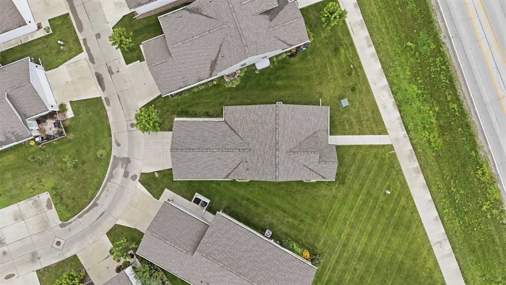 Image 30 of property listing at 3099 NW Irvinedale Drive, Ankeny, IA 50023