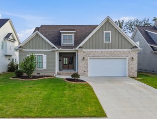 8942 Grey Reed Drive, Ooltewah, TN 37363