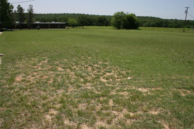 2611 W Highway 180 W, Mineral Wells, TX 76067