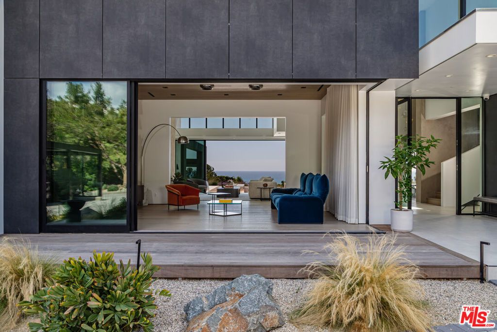 27715 Pacific Coast Highway, Malibu, CA 90265 — photo 2