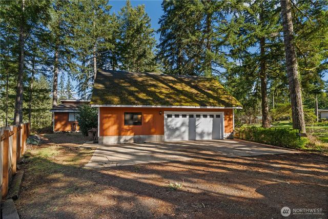 1031 E Manzanita Drive, Union, WA 98592