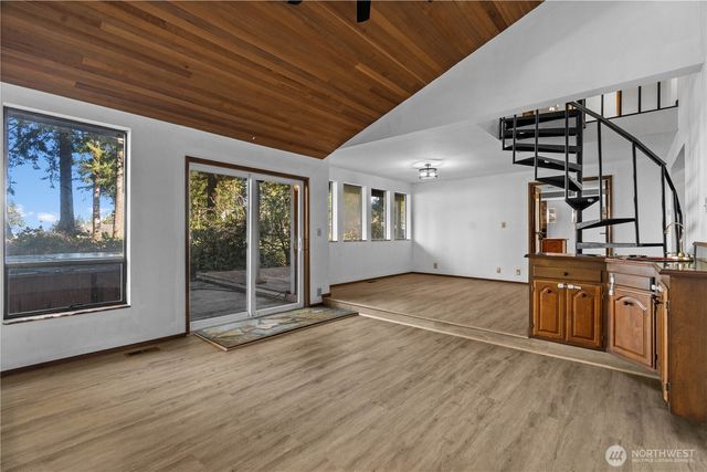 1031 E Manzanita Drive, Union, WA 98592