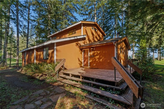 1031 E Manzanita Drive, Union, WA 98592