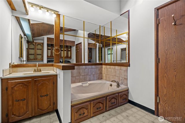 1031 E Manzanita Drive, Union, WA 98592