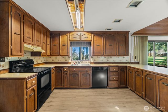 1031 E Manzanita Drive, Union, WA 98592