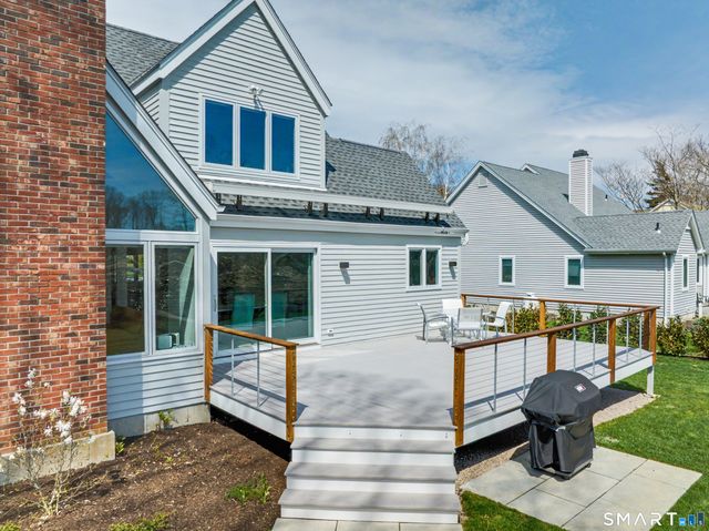 83 Old North Road, Stonington, CT 06355