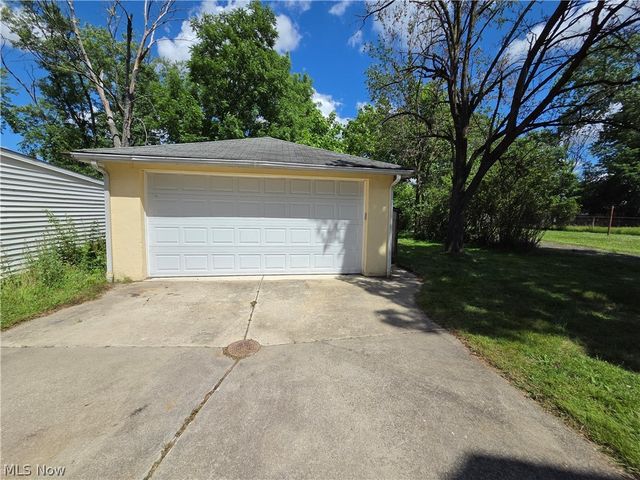 5223 Paine Avenue, Maple Heights, OH 44137