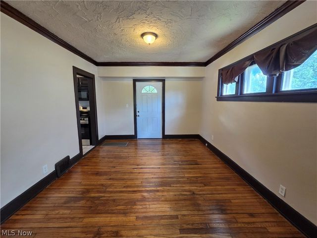 5223 Paine Avenue, Maple Heights, OH 44137
