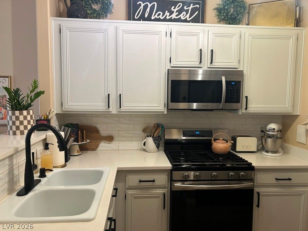 Image 15 of property listing at 7103 South Durango Drive 312, Las Vegas, NV 89113