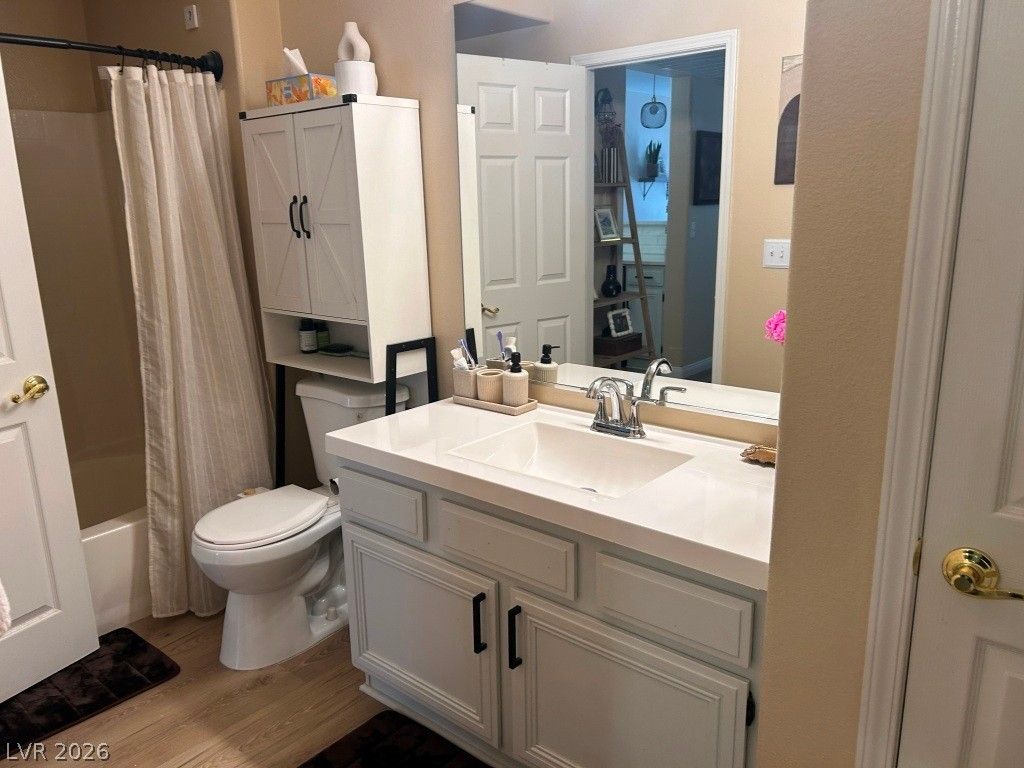 Image 20 of property listing at 7103 South Durango Drive 312, Las Vegas, NV 89113