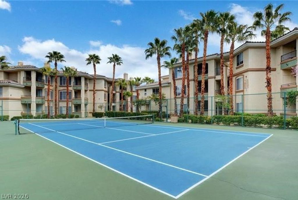 Image 24 of property listing at 7103 South Durango Drive 312, Las Vegas, NV 89113