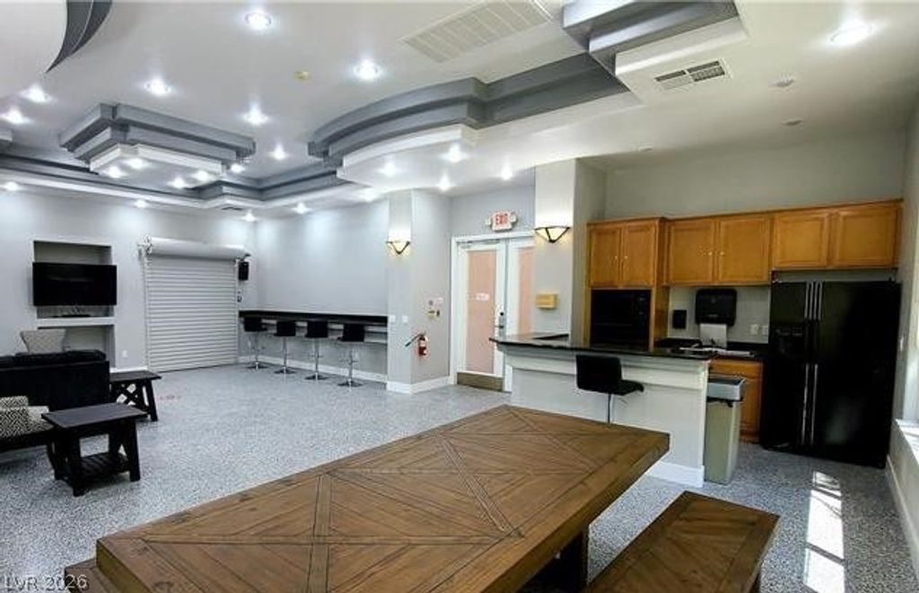 Image 30 of property listing at 7103 South Durango Drive 312, Las Vegas, NV 89113