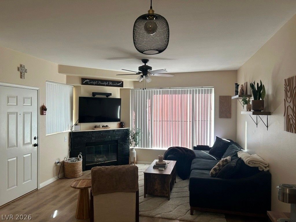 Image 8 of property listing at 7103 South Durango Drive 312, Las Vegas, NV 89113