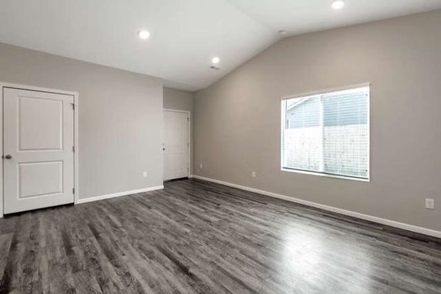 1339 N Azena St, Andover, KS 67002