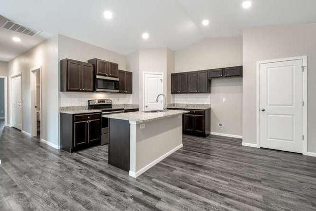 1339 N Azena St, Andover, KS 67002