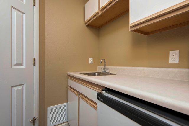 1302 Rocky Shore Terrace, Kimberling City, MO 65686