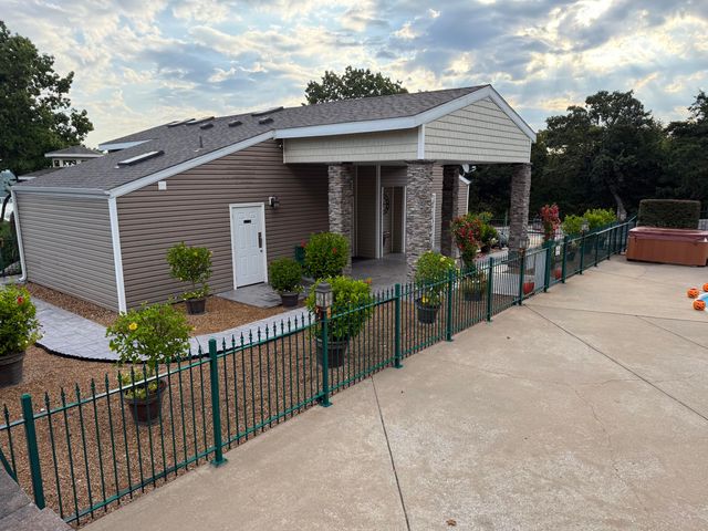 1302 Rocky Shore Terrace, Kimberling City, MO 65686