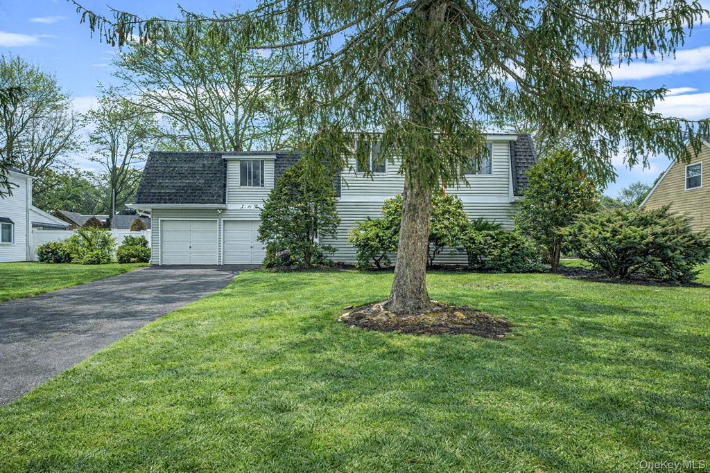 22 Meyer Lane, Medford, NY 11763 — exterior