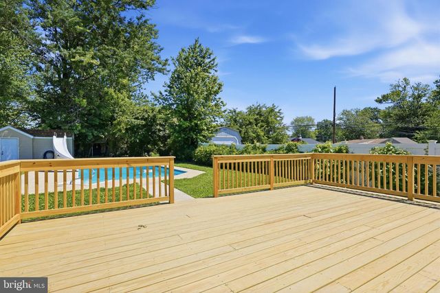 68 BUTTERNUT RD, Levittown, PA 19057