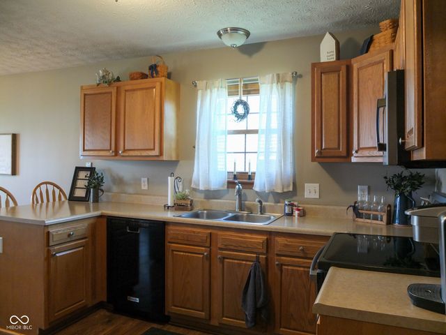 31 Hickory Lane S, Crawfordsville, IN 47933