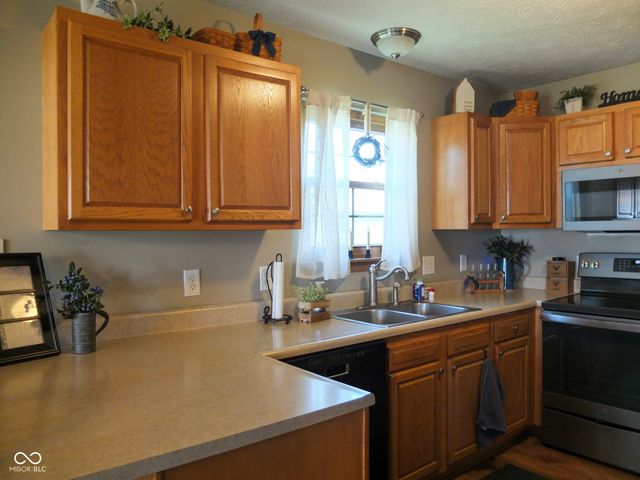 31 Hickory Lane S, Crawfordsville, IN 47933