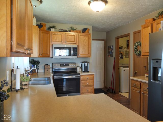 31 Hickory Lane S, Crawfordsville, IN 47933