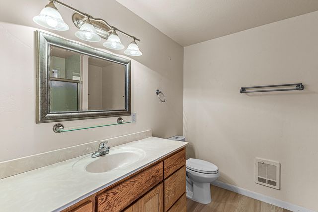 4260 Clayton Road, Ashland, OR 97520