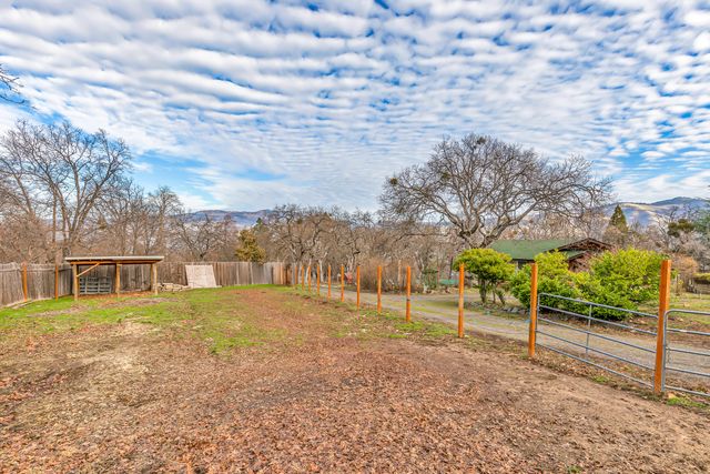 4260 Clayton Road, Ashland, OR 97520