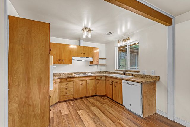 4260 Clayton Road, Ashland, OR 97520