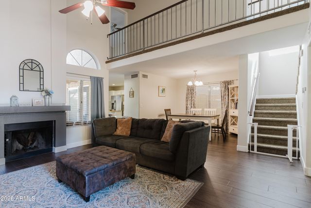 3638 W WAHALLA Lane, Glendale, AZ 85308