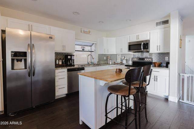 3638 W WAHALLA Lane, Glendale, AZ 85308