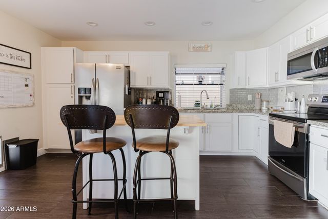 3638 W WAHALLA Lane, Glendale, AZ 85308