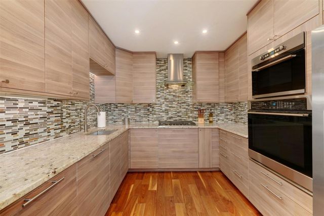 1302 Berkshire DR, Austin, TX 78723