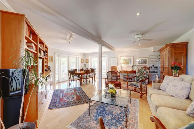1302 Berkshire DR, Austin, TX 78723