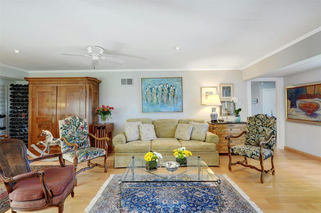 1302 Berkshire DR, Austin, TX 78723
