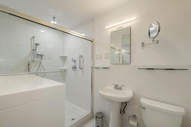 1302 Berkshire DR, Austin, TX 78723