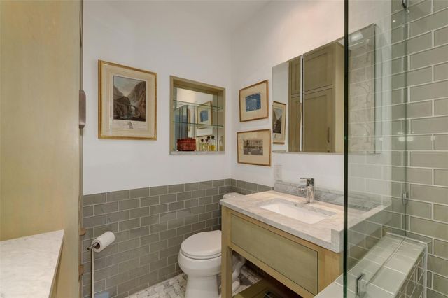 1302 Berkshire DR, Austin, TX 78723