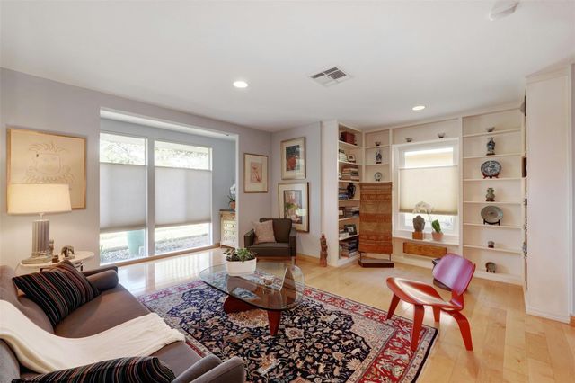 1302 Berkshire DR, Austin, TX 78723
