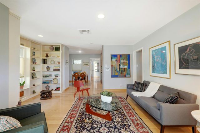 1302 Berkshire DR, Austin, TX 78723